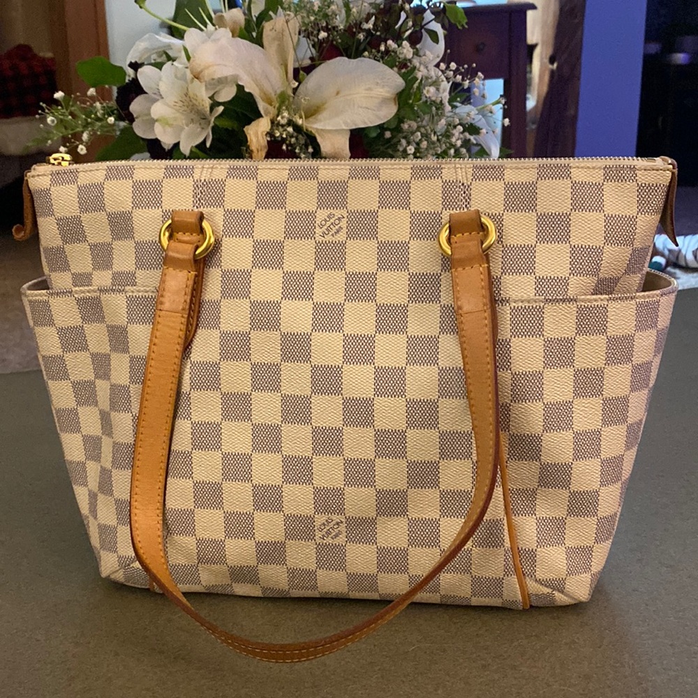 Louis Vuitton Totally